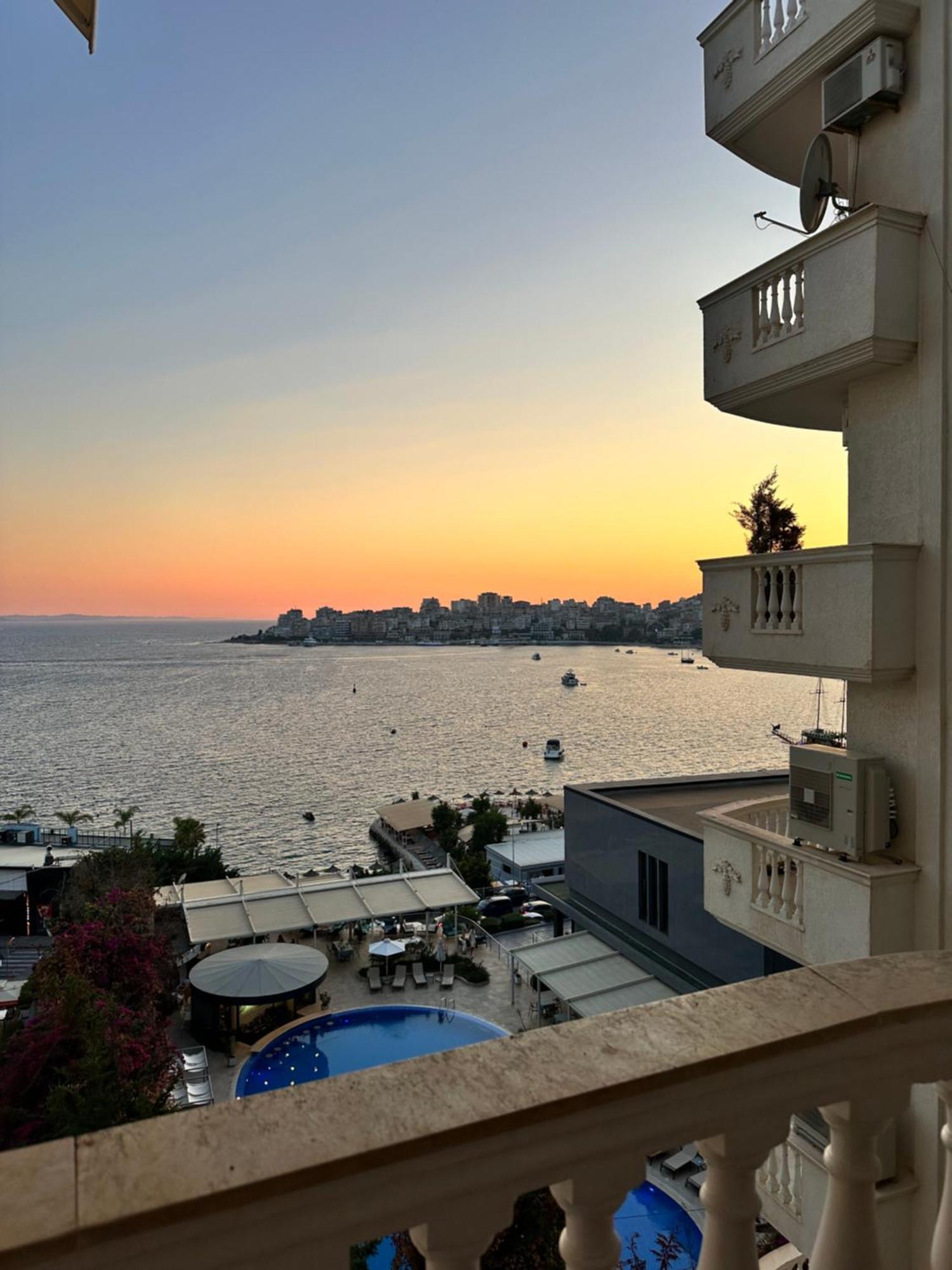 Taurasi Red Saranda Sarandë Exterior foto